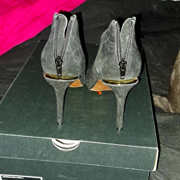 Heels - Picture 2 of 2